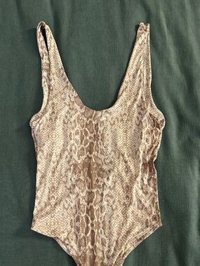 Mai Underwear Bonita One-Piece Swimsuit in Mauve Snake Skin - Size M